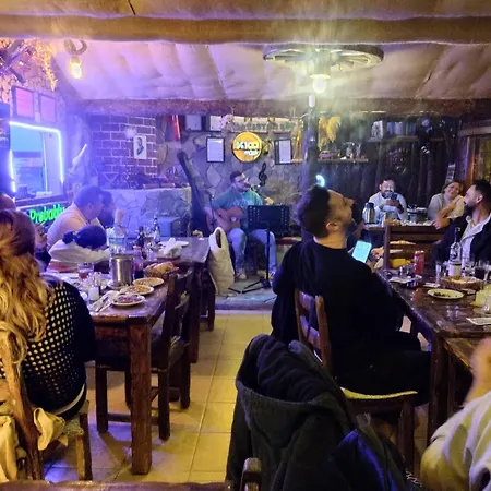 Ida Tahtalikoey Restorant Homestay *