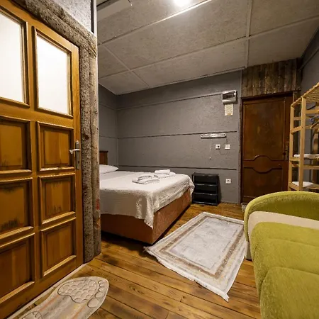 Homestay Ida Tahtalikoey Restorant *